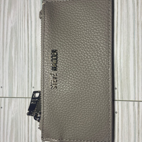 Steve Madden cardholder zippered wristlet NWOT - Picture 4 of 4